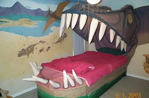 dinosaur-bed221.jpg