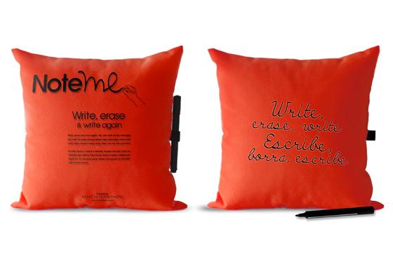 note me pillow red