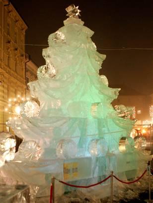christmass tree ice sculpture design