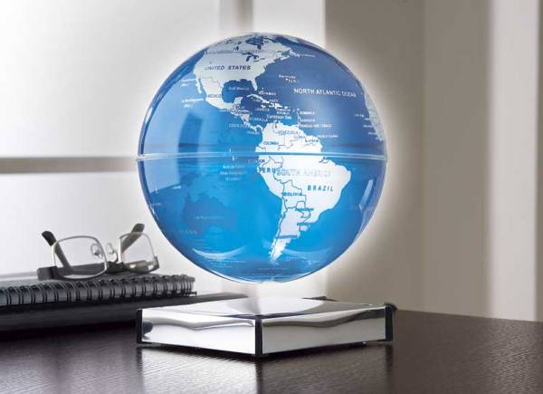 top gadgets of 2010 t800 floating lighted globe