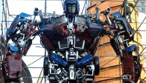 Optimus-Prime-statue