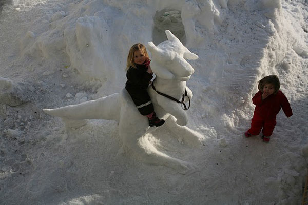 Star Wars Tauntaun Snow Sculpture 2