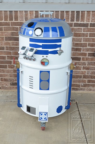 R2-D2 Smoker BBQ 1