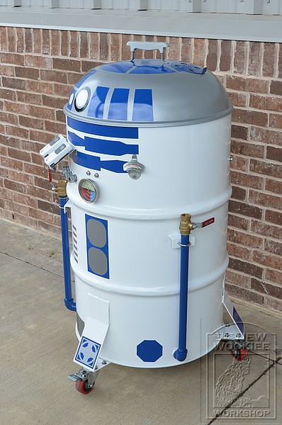 R2-D2 Smoker BBQ 2