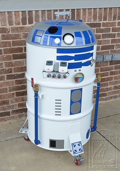 R2-D2 Smoker BBQ 3
