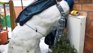 Drunk snowman 1