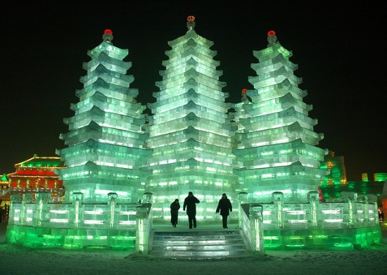 Ice sculpture pagoda