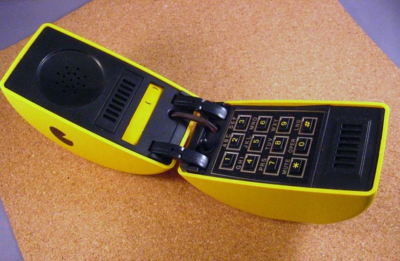 Pac-man-phone-2