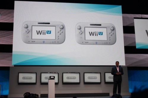 Reggie onstage Wii U E3 2012 Image