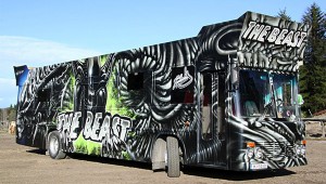 the-beast-aliens-bus-1