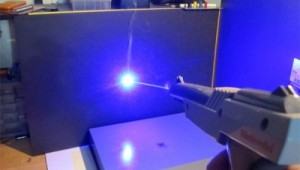 Nintendo Zapper laser gun image 1