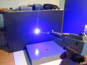 Nintendo Zapper laser gun image 1