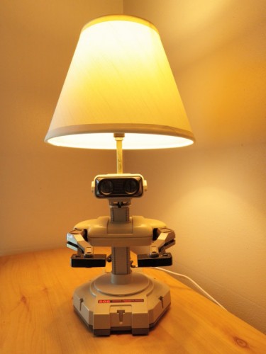nes rob lamp front image 1
