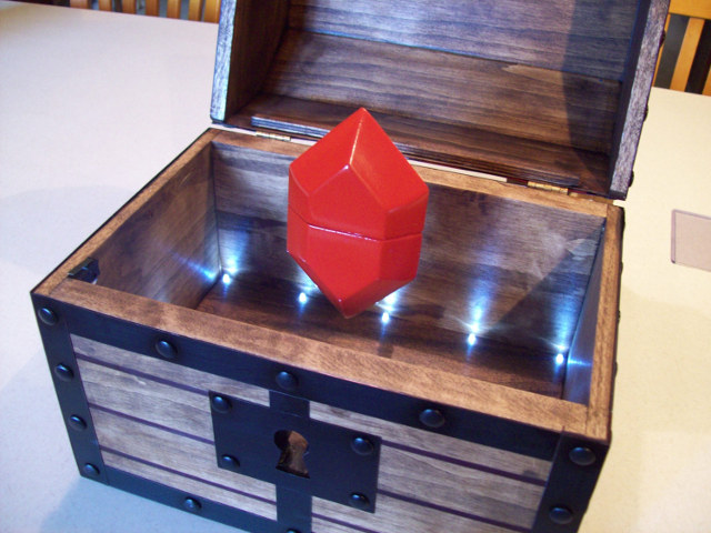 zelda-treasure-chest-engagement-box-1