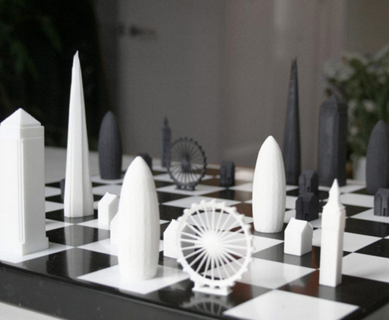 cool Skyline Chess Set