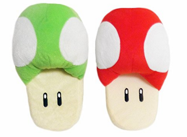 super-mario-red-green-mushrooms-soft-plush-slipper-pair