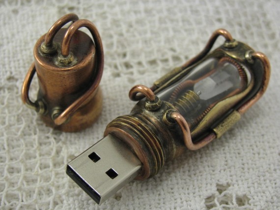 Steampunk Usb Flash Drive With Glowing Crystal Is For Hardcore Fans 3822