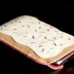 pop-tart-iphone-sleeve-makes-it-more-delicious