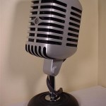 cool-pc-mod-looks-like-a-microphone