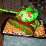 cool tank cake for geeks