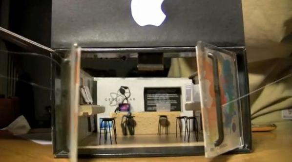 Apple Store Diorama (2)