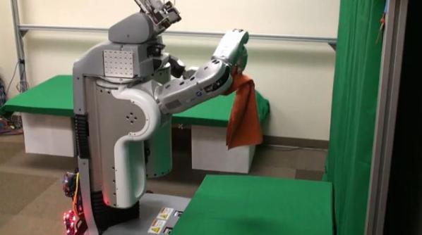Towel Folding Robot (2)
