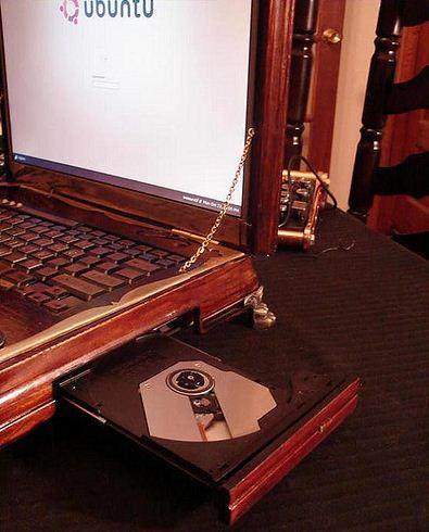 Victorian Laptop (2)