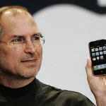 Steve-Jobs-iPhone-4-Is-a-Normal-Handset-with-Occasional-Errors