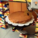 LEGO Cake Cutting Robot