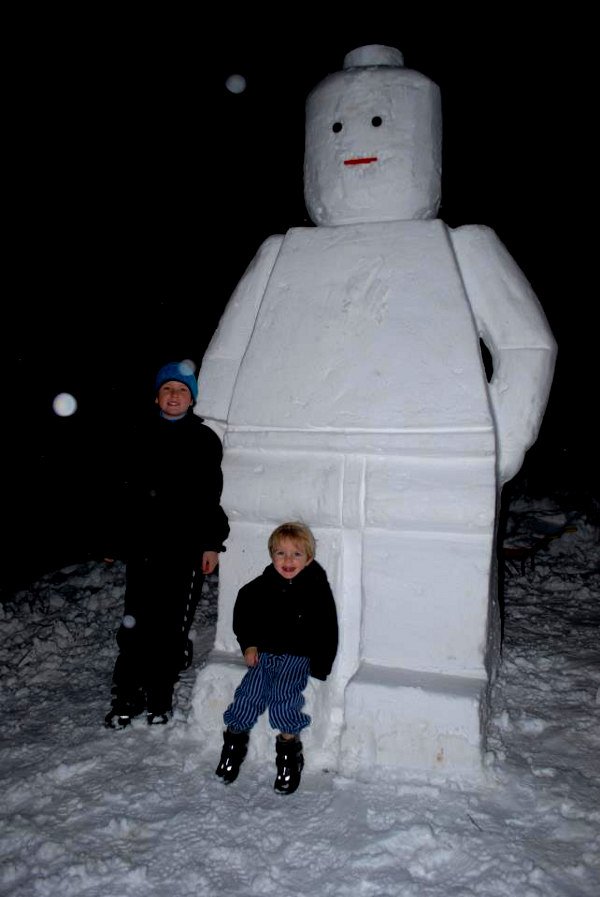 lego-snowman