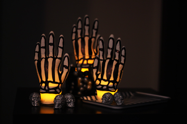 Spooky Skeleton Hands project 
