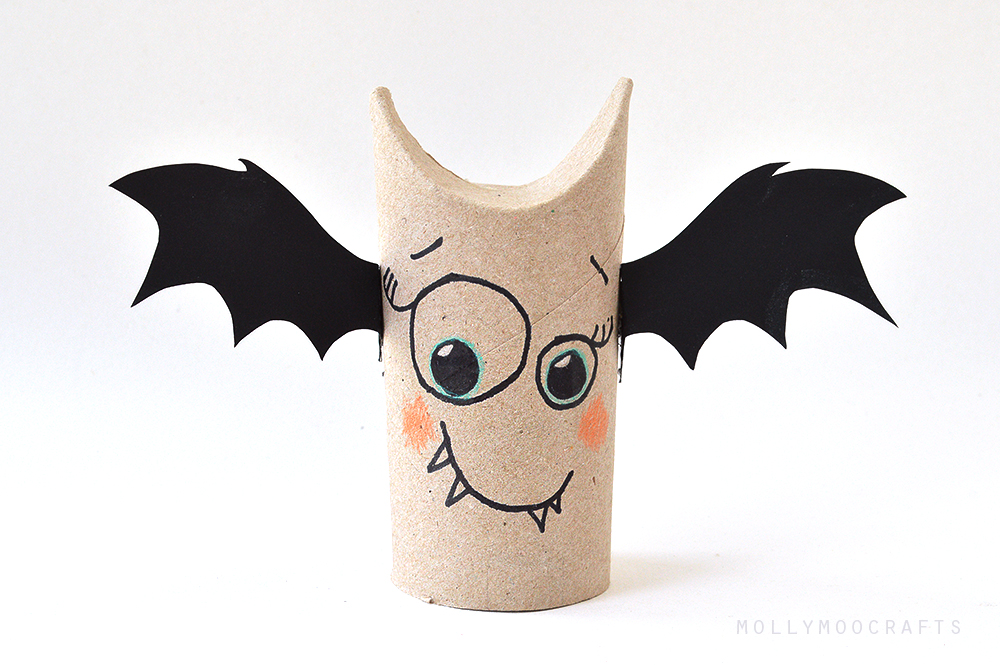  5-minute DIY project for Halloween with a Toilet Roll