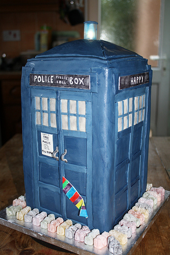 Doctor Who Tardis Cake: Adventures in Time and Deliciousness
