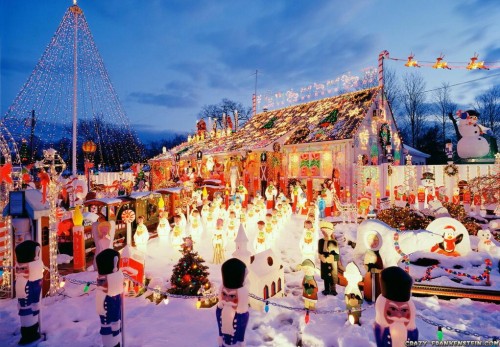 15 Crazy Christmas Light Displays